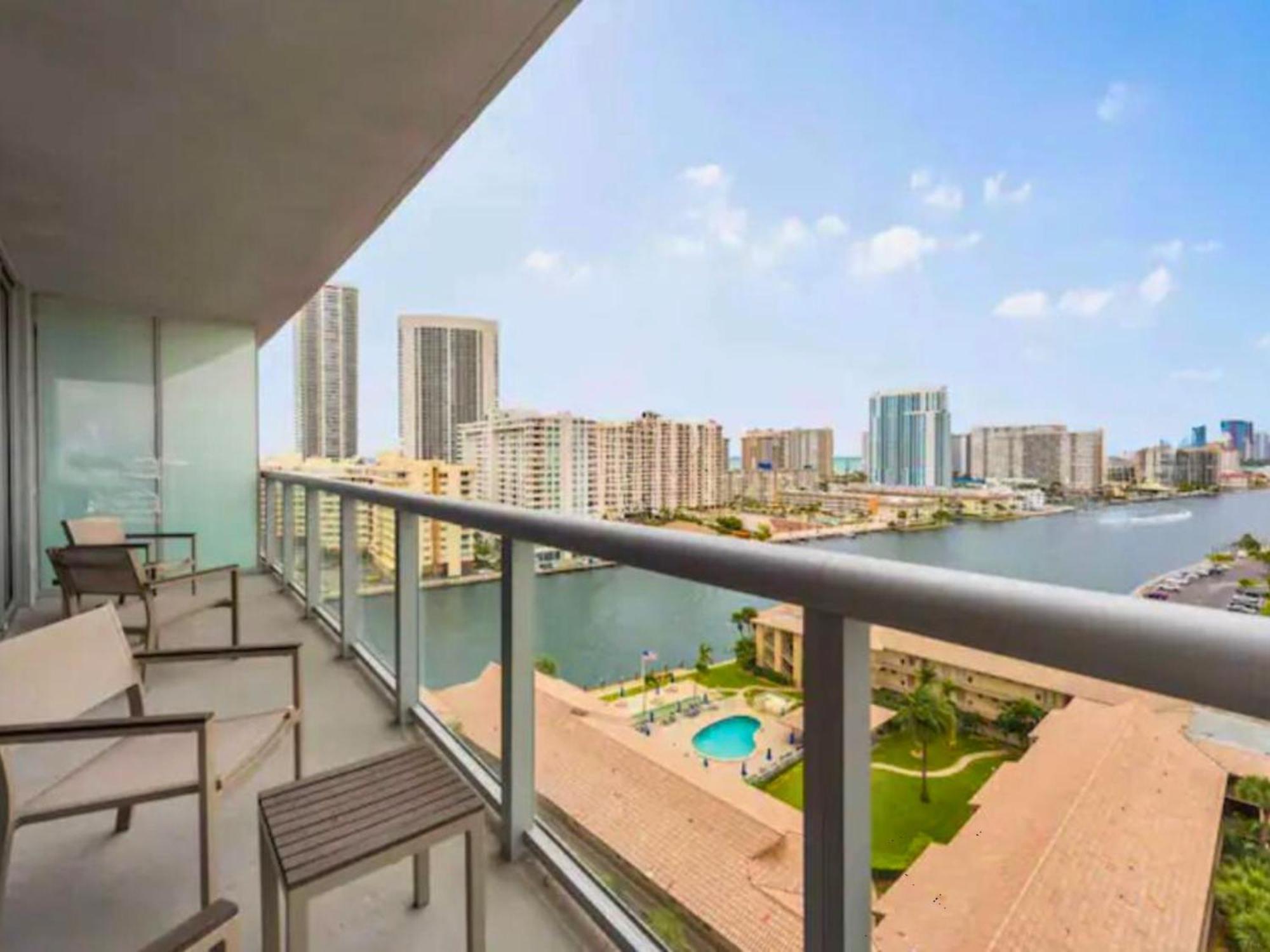 Mvr Apartments At Beachwalk Resort شاطئ هالانديل المظهر الخارجي الصورة